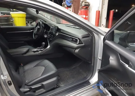 2023 Toyota Camry Se z USA, uszkodzony, nr VIN 4T1G11AK1PU814982